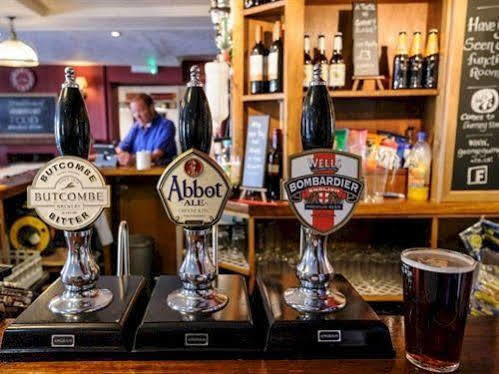 George Inn Radstock Eksteriør billede